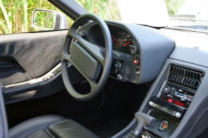 Porsche_928_S_Cockpit